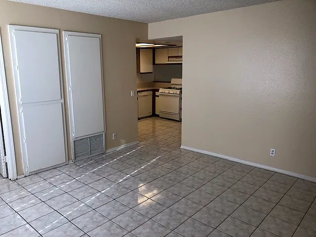 23778 Parkland Ave — Photo 5