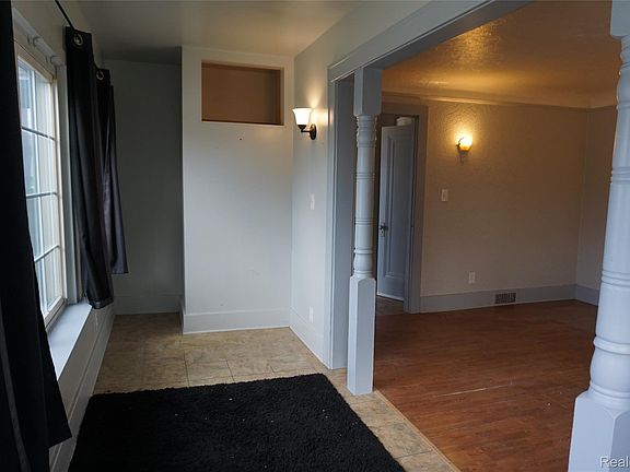 3rd image of 1713 Austin Ave