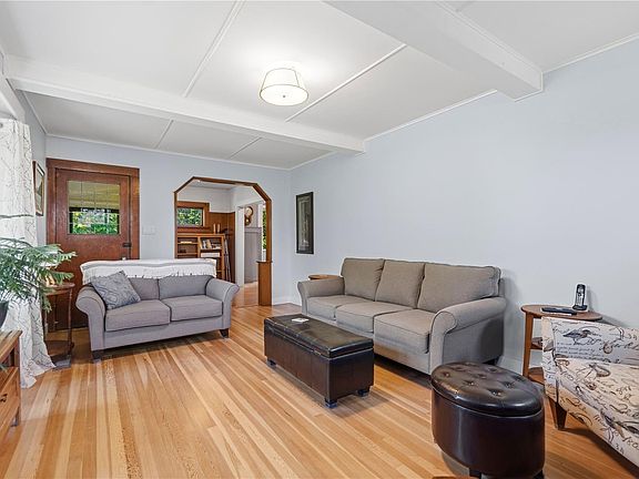 4th image of 4244 Johnston Rd