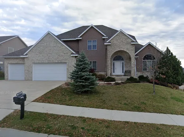 2167 Hill Pl SW, Rochester, MN 55902