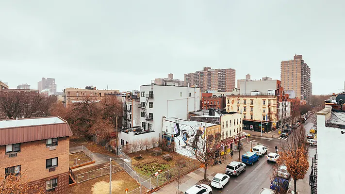 Rented by Nooklyn NYC LLC | media 31