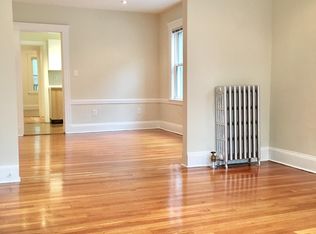 27 Beecher St, Boston, MA 02130
