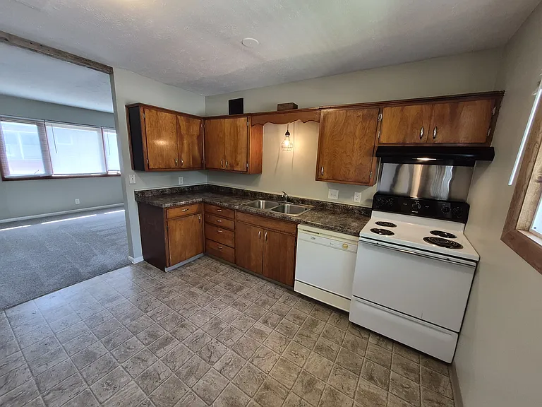 6821 Colfax Ave — Photo 7