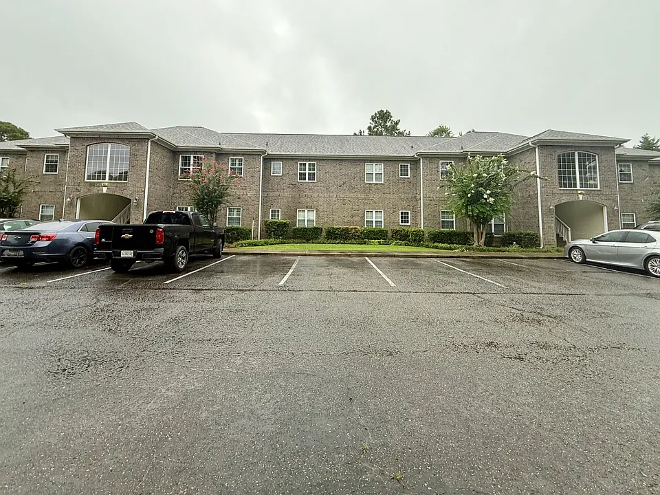 400 Willow Green Dr #A