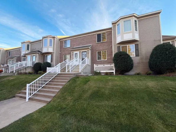 4964 Emmit Dr N Unit 2, Hugo, MN 55038
