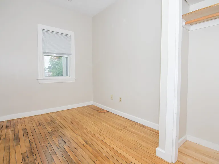4 Gardner St #10 — Photo 17