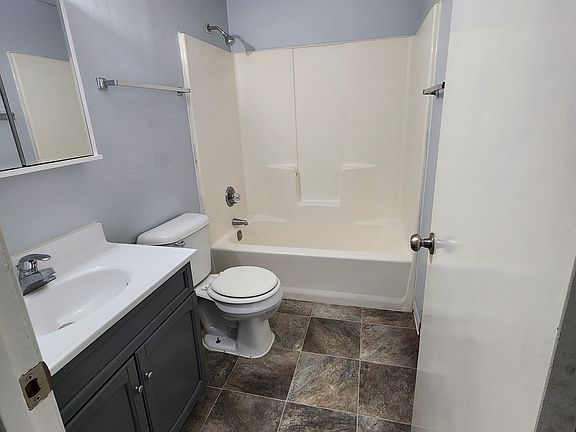 4th image of 3265 8th St APT 4