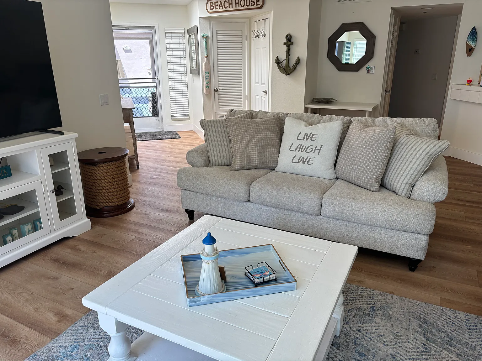 2 bed, 1280 sqft, $6,000 — Photo 4