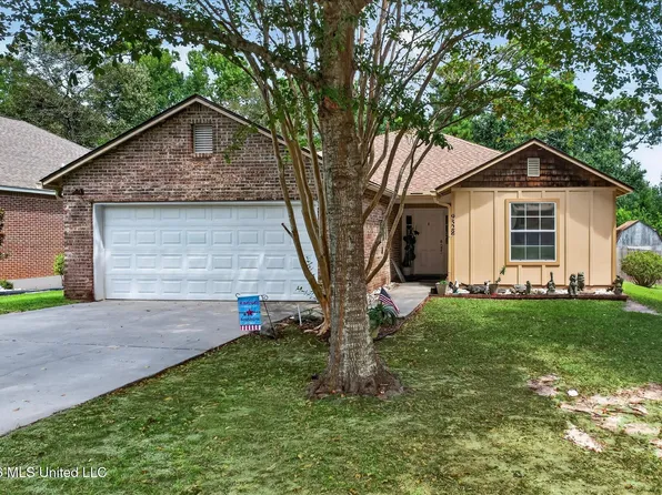 9528 Poni Pl, Diamondhead, MS 39525