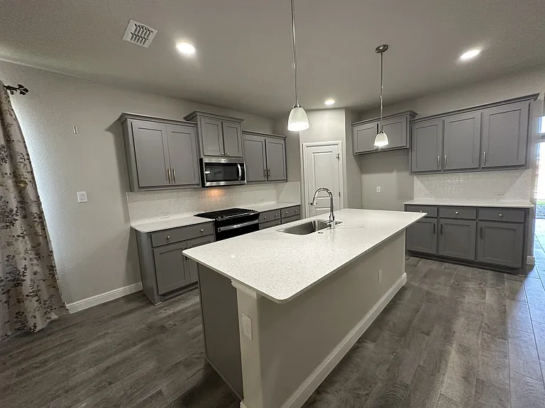 15800 Bronte Ln — Photo 4
