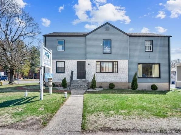 452 East Street, Plainville, CT 06062