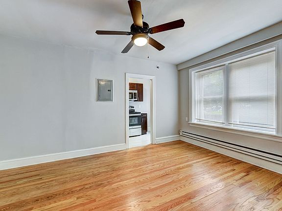 3rd image of 4605-4611 Chester Ave #B402