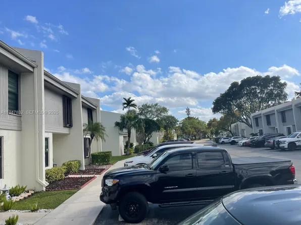 1177 NW 98th Ter #132, Pembroke Pines, FL 33024