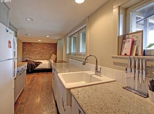 3205 SW Corbett Ave APT C, Portland, OR 97239