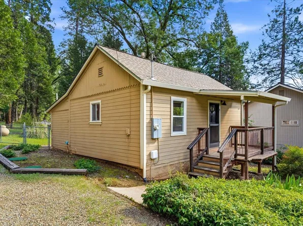 10747 Bartlett Dr, Grass Valley, CA 95945