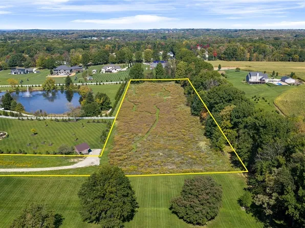 7514 Farmbrook Ave NW, North Canton, OH 44720
