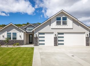 1026 Racine Springs Dr, Wenatchee, WA 98801