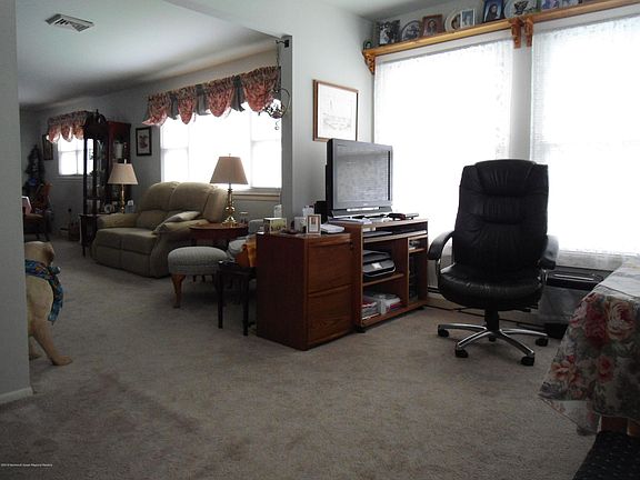 3rd image of 1640 Mount Everest Ln