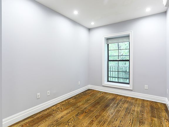 5th image of 43 Columbia Pl #302