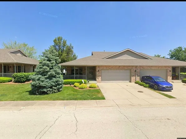 211 Fox Run Dr, Elwood, IL 60421