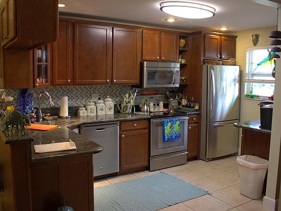3rd image of 1351 Bayshore Dr Unit 103