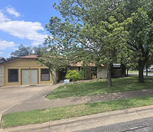 1300 Monica St Photo 1