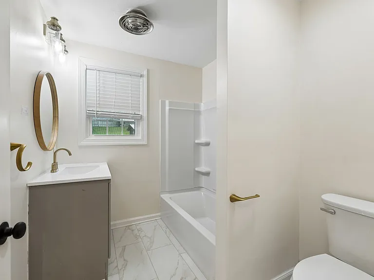 124 Denise Dr — Photo 6
