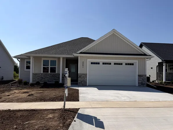 2201 E Golden Gate Dr, Appleton, WI 54913