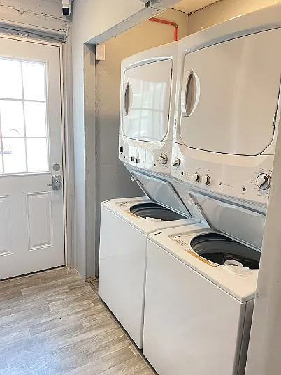 904 N Main St #3 — Photo 8