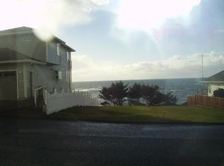 25 Evans Ave APT 2, Depoe Bay, OR 97341
