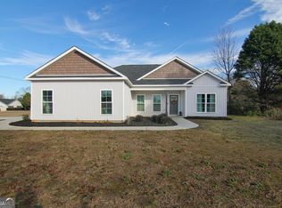 144 Summit Dr, Byron, GA 31008