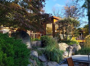 14 Cradle Rock Rd E, Pound Ridge, NY 10576