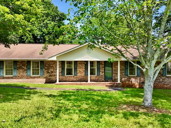 25 Montre Cir SE, Silver Creek, GA 30173