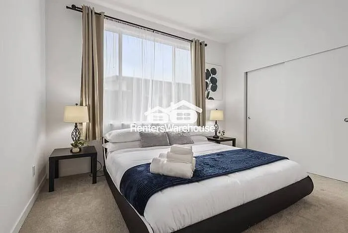 1930 NE 7th Ct — Photo 10