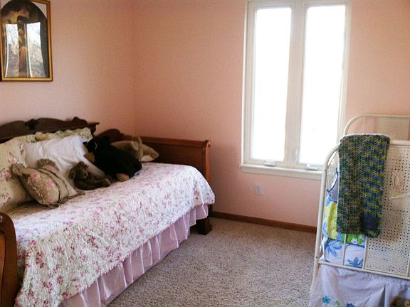 2nd Upstairs Bedroom 