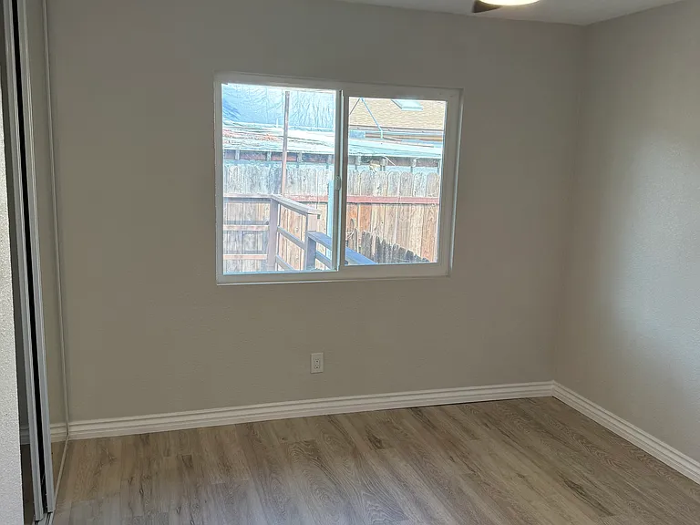 2230 Central Ave #B — Photo 9