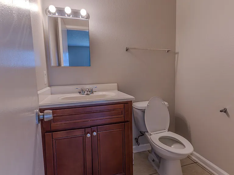 Concord Condominums — Photo 5