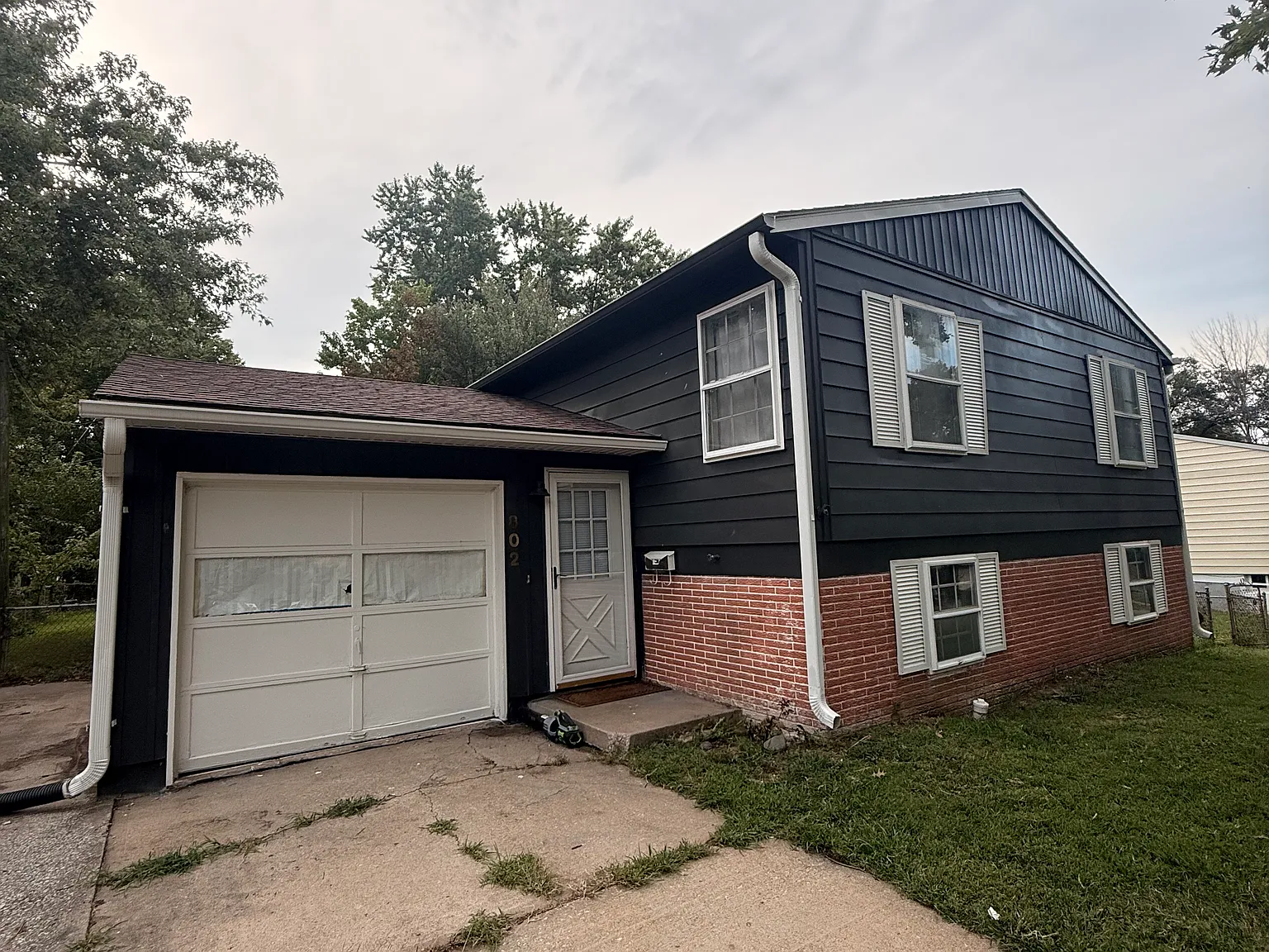 3 bed, 1092 sqft, $1,575 — Photo 2
