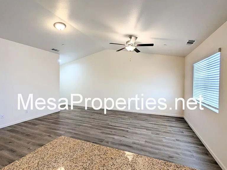 9550 Tamarisk Ave #124 — Photo 15
