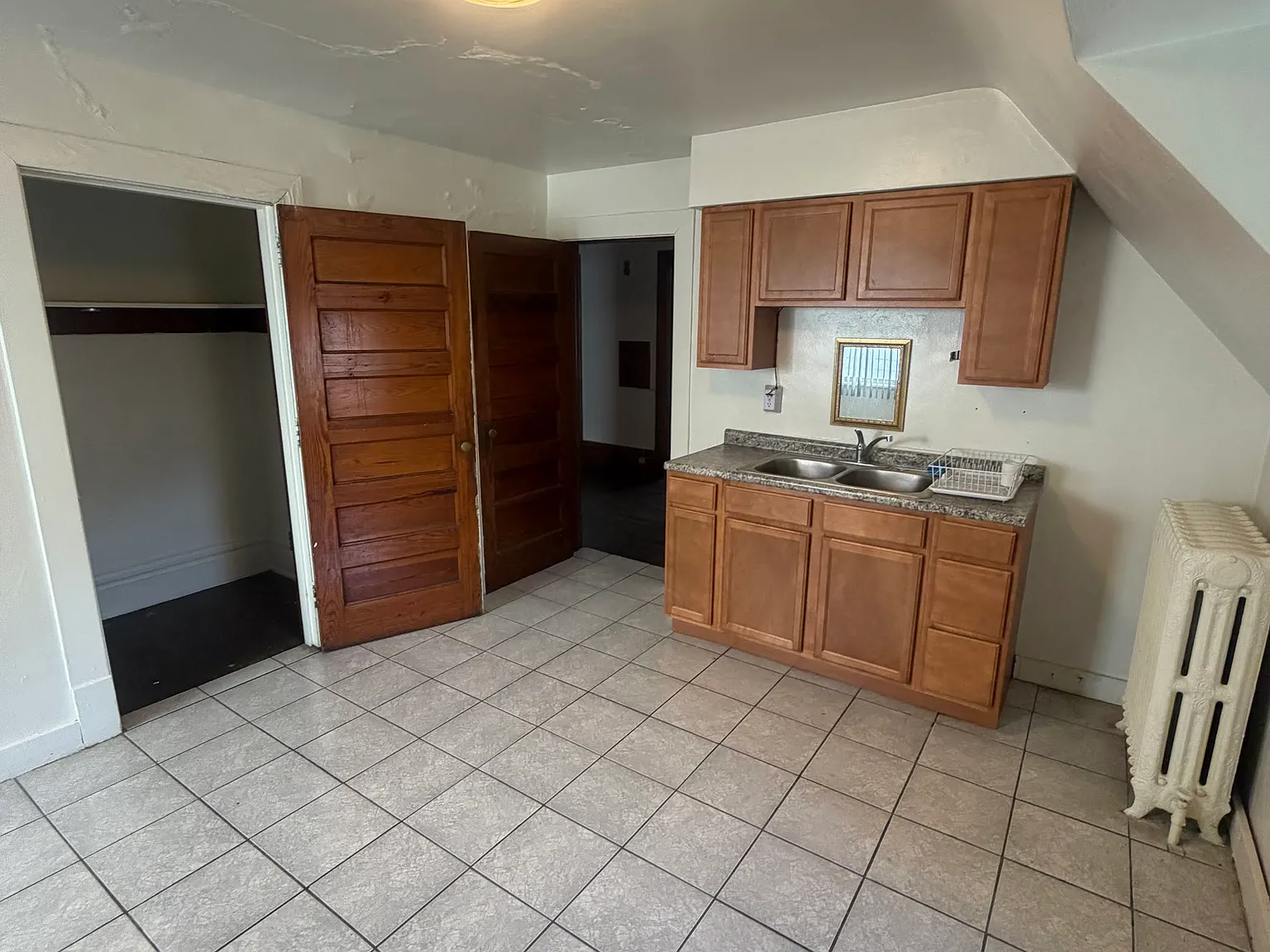 2 bed, 1000 sqft, $1,100 — Photo 4
