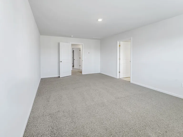 521 Grantham Dr — Photo 14