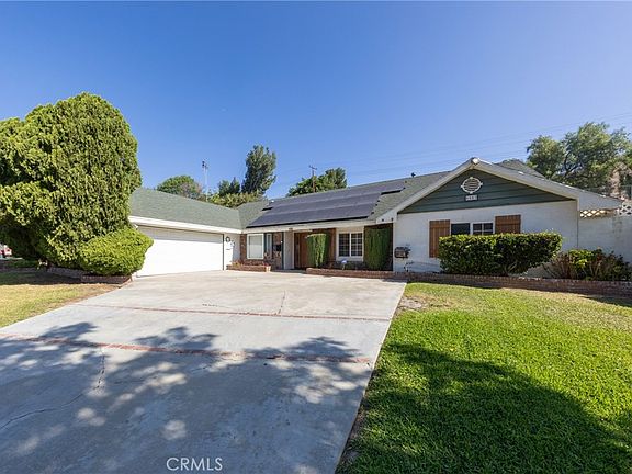 4th image of 5553 Peacock Ln