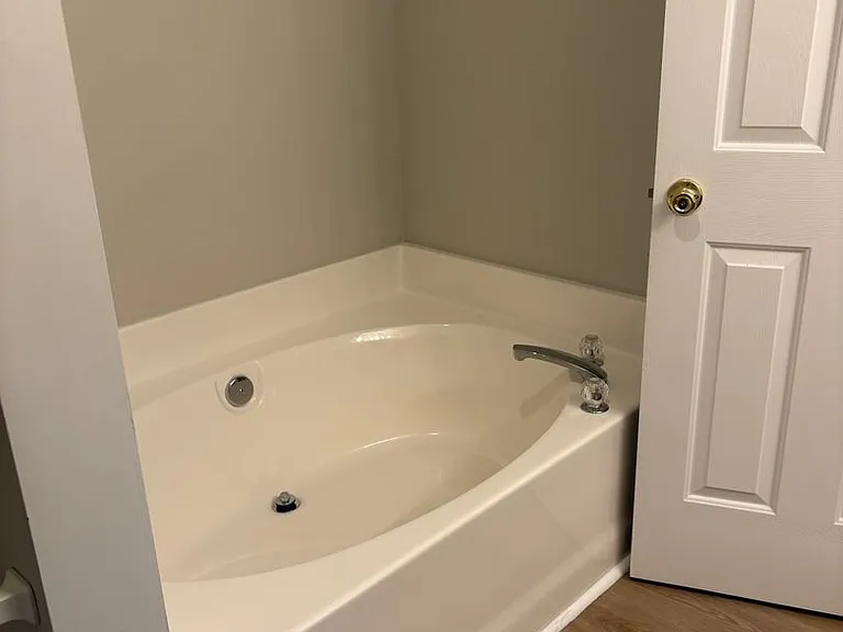 2224 Winthrop Chase Dr — Photo 16