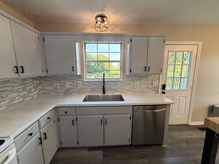 1306 Green Forest Dr — Photo 8