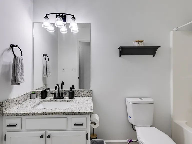 204 Wesley Mill Ln — Photo 30