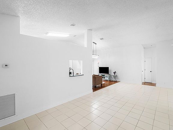 2nd image of 14 Ripley Way