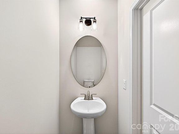 5th image of 6025 Longar Ln