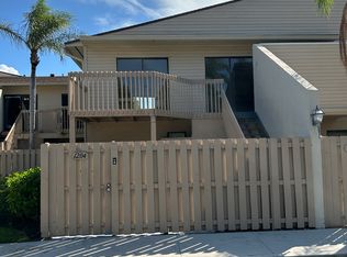 600 Executive Center Dr APT 204, West Palm Beach, FL 33401