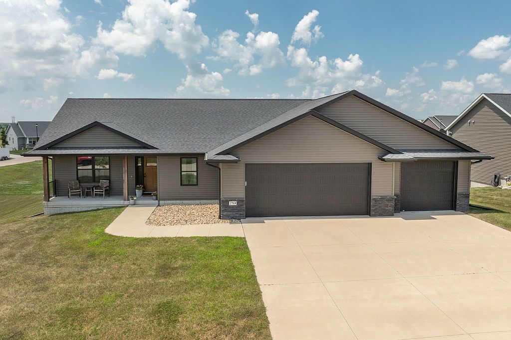 2768 Ridgeview Dr - Property Image