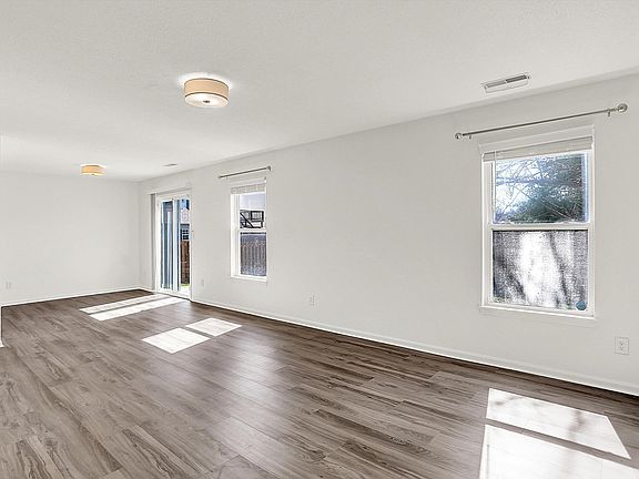 3rd image of 5611 W Tensleep Rd